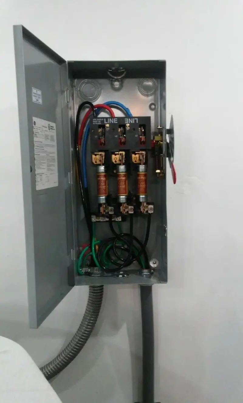 Three-phase disconnect switch installed for Electrical Wiring & Rewiring in Chelan
